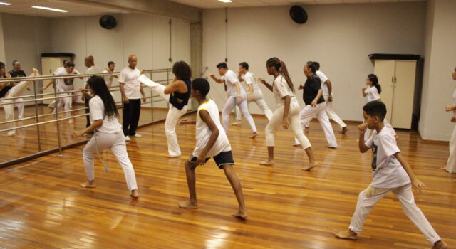 Capoeira 07+ Babalu 19h00 As 20h00 10.04 (2)