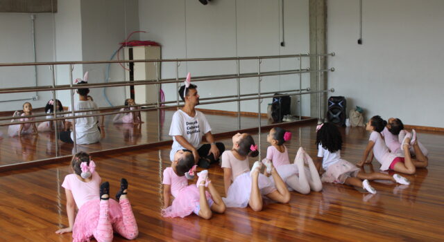 Ballet Infantil 4 A 8 Anos (nathan) 11hrs (19.04)