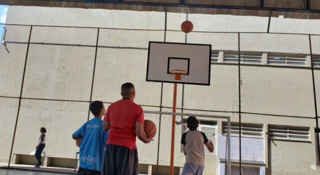 Domingo Basquete 10h30 11h30