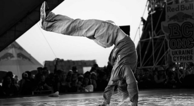 Hip Hop Dance Optimized 740x493 1 640x350