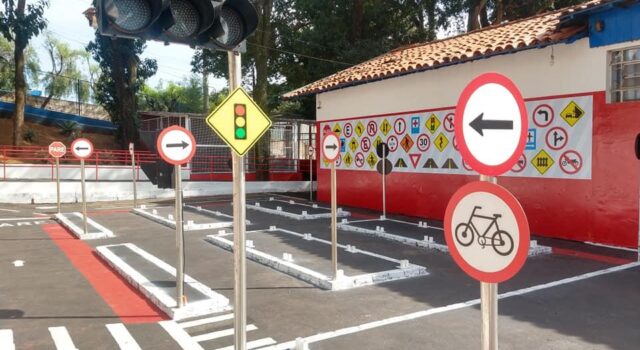 Mini Cidade E Construida Para Aulas De Educacao No Transito Em Cordeiropolis 20200708032223