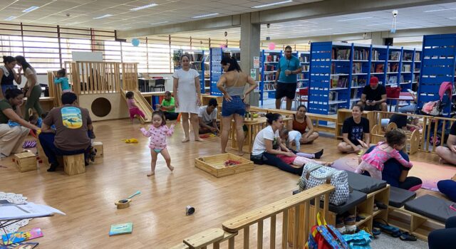 Turma Da Natação Baby Em Uso Do Espaço Bebeteca .