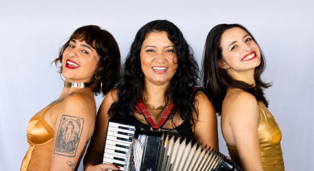 Trio Beijo
